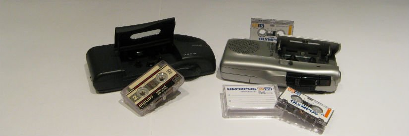 Mini_and_Micro_cassettes_pillarbox_top_image
